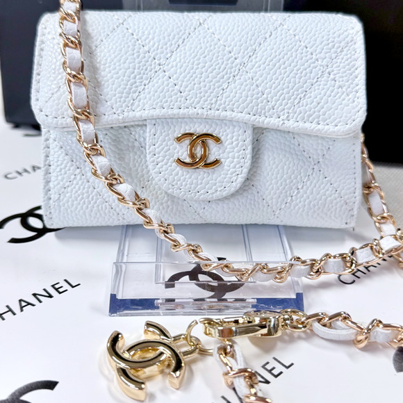 Chanel White GWP Luxury CC Logo Wallet Coin Purse Gold Hardware Cosmetic Bag - Picture 7 of 10